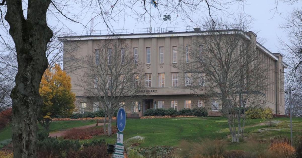 Mariehamns stad erbjuder företag sommarjobbssedlar och unga sommarjobb